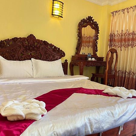 Lotus Blanc Homestay Баттамбанг Экстерьер фото