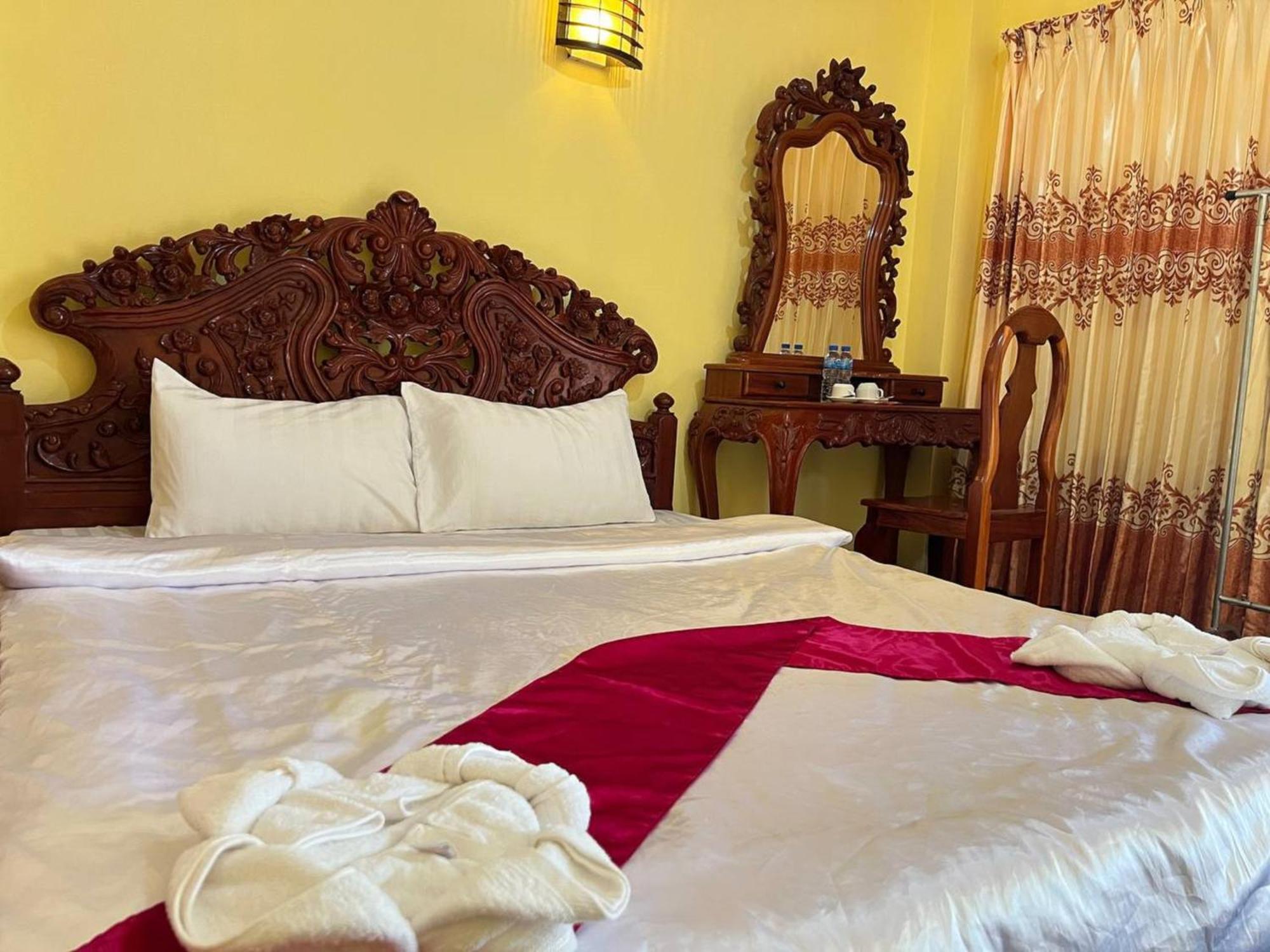 Lotus Blanc Homestay Баттамбанг Экстерьер фото